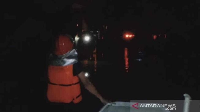 Sungai Meluap, Ratusan Rumah di Kalijaga Cirebon Terendam Banjir