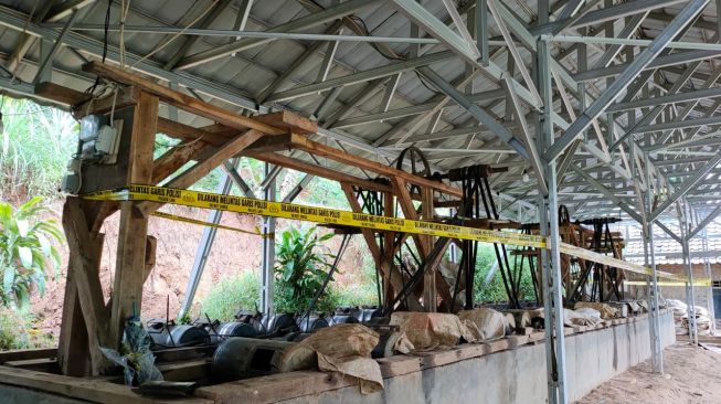Polda Banten & Polres Lebak Segel Dua Tambang Emas Kosong di Gunung Julang