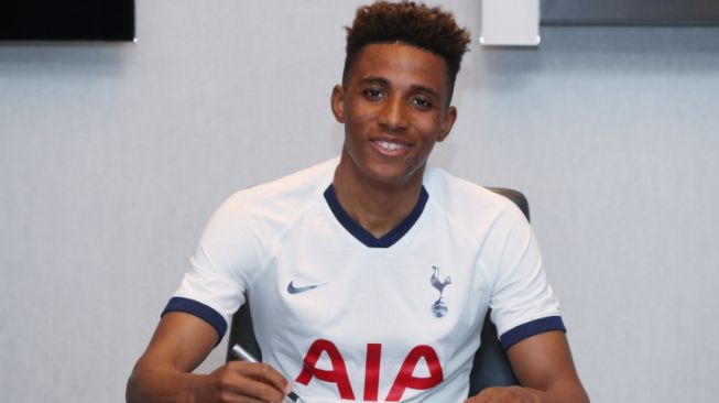 Tottenham Resmi Pinjam Gedson Fernandes, Jadi Rekrutan Pertama Mourinho