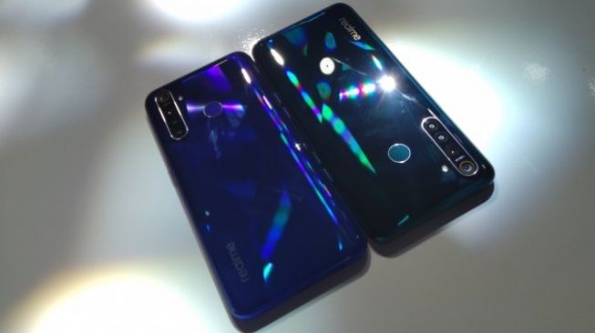 Gak Gampang Kotor, Ini Uniknya Casing Hands-on Realme 5i