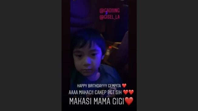 Rafathar ucapkan selamat ulang tahun untuk Gempita. (Instagram/@gisel_la)