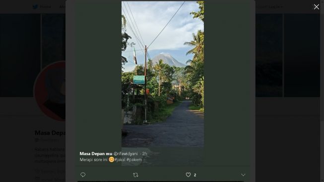 Pemandangan Gunung Merapi saat cuaca cerah di musim hujan, Jumat (17/1/2020) - (Twitter)