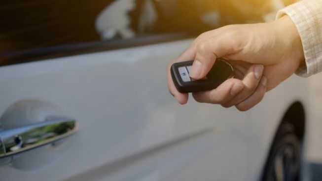 Smart key car untuk mobil [Shutterstock].