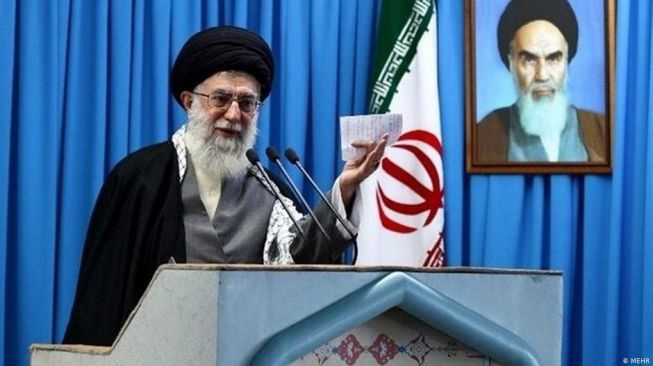 Khamenei: Serangan Iran Pukulan Telak bagi Citra AS