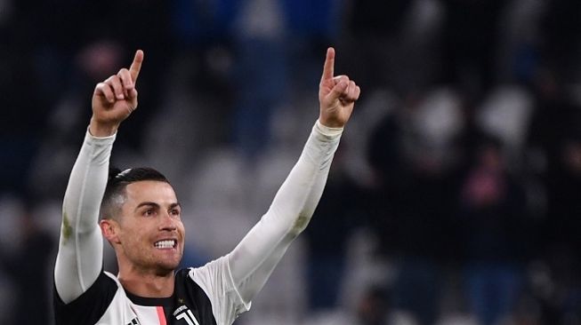 Bintang sepak bola yang kini memperkuat Juventus, Cristiano Ronaldo. (AFP)