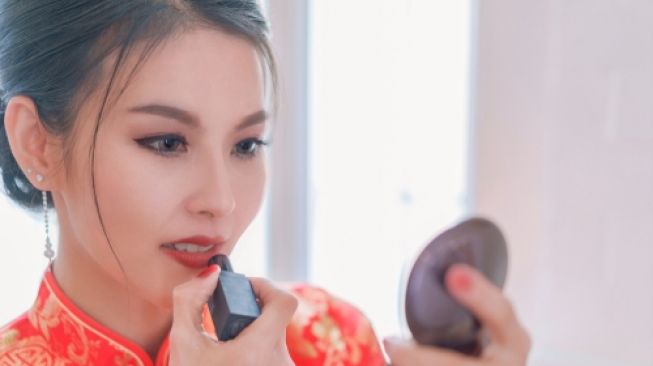 Edisi Terbatas, 5 Brand Makeup Edisi Imlek 2020 Ini Wajib Kamu Miliki