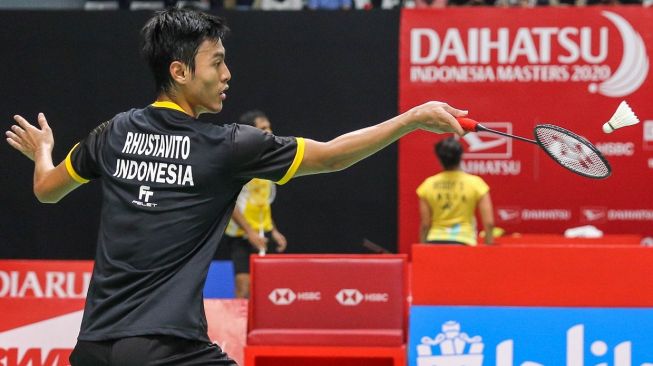 Pebulutangkis tunggal putra Indonesia, Shesar Hiren Rhustavito, melaju ke babak kedua Indonesia Masters 2020 usai mengalahkan mantan peringkat satu dunia dari India, Kidambi Srikanth, Rabu (15/1). [Humas PBSI]