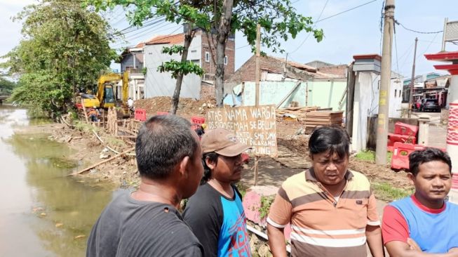 Ganti Rugi Proyek Tol Semarang-Demak Tak Jelas, Warga Pasang Plang Tuntutan