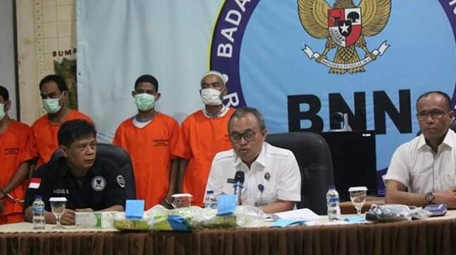 Amankan 5 Orang Tersangka, BNNP Jambi musnahkan 5 Kg Sabu
