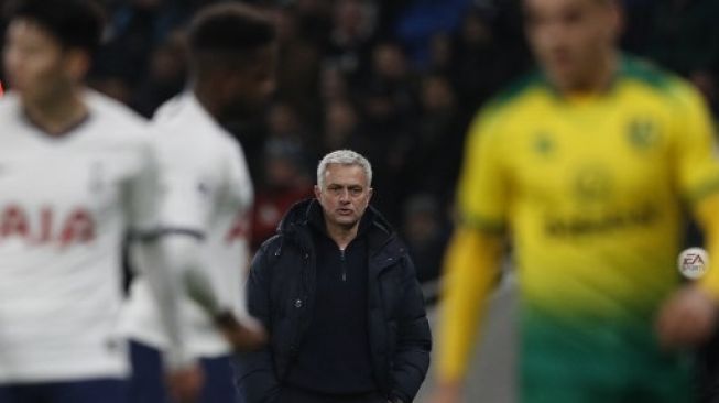 Manajer Tottenham Hotspur Jose Mourinho saat skuatnya menghadapi Norwich City di Tottenham Hotspur Stadium dalam lanjutan Liga Inggris. Adrian DENNIS / AFP