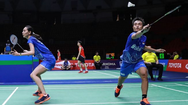 Pasangan ganda campuran Indonesia, Hafiz Faizal/Gloria Emanuelle Widjaja, melaju ke semifinal Thailand Masters 2020 usai mengalahkan junior mereka pada babak perempat final, Adnan Maulana/ Mychelle Crhystine Bandaso, Jumat (24/1). [Humas PBSI]