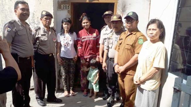 Polsek Medan Timur Berikan Tali Asih Kepada Warga Kurang Mampu