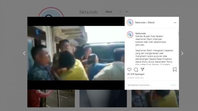 Mantan Bupati Nias Selatan Idealisman Dachi dilempar kotoran (instagram/@fakta.indo)