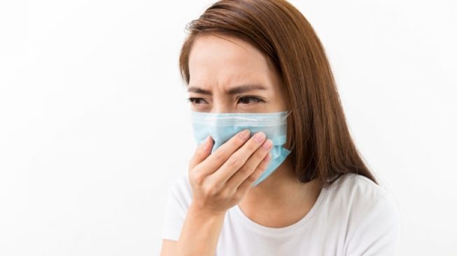 Lewat Batuk Hingga Makanan Tercemar, Begini Cara Virus Corona Menular. (Shutterstock)