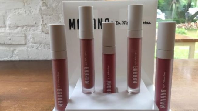  Makeup lokal, Mahana, lewat produk terbaru mereka Mahan Lip Cream. (Suara.com/Risna Halidi)