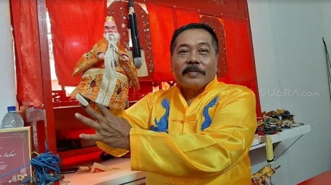 Sugiyo Waluyo, Dalang Wayang Potehi Asli Indonesia Selama 4 Dekade