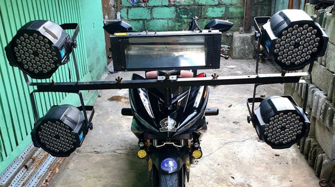 Dijamin Terang Abis, Lampu Motor Ini Bikin Gemerlapnya Diskotik Lewat