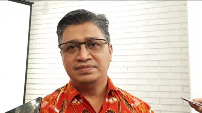 Ahli Hematologi Onkologi Medik RSCM, Dr. dr. Ikhwan Rinaldi, Sp. PD-KHOM, bicara soal pemeriksaan biopsi. (Suara.com/Dini Afrianti)