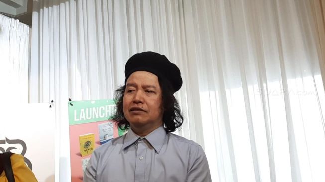 Andrea Hirata [Suara.com/Yuliani]