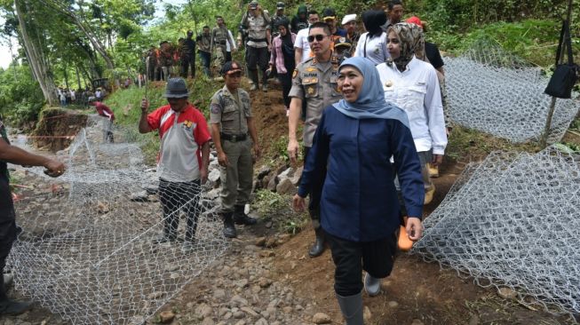 Gubernur Jawa Timur Khofifah Indar Parawansa. (Suara.com/Ahmad Su'udi)
