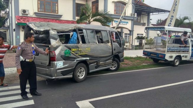 Mikrobus Pengangkut Rombongan Siswa Terlibat Kecelakaan, Satu Pelajar Tewas