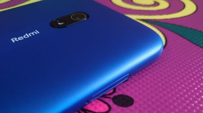 Bodi belakang Redmi 8A. [Suara.com/Tivan Rahmat]