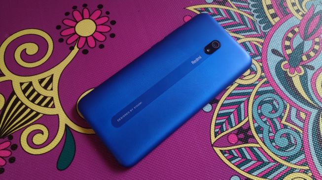 Bodi belakang Redmi 8A. [Suara.com/Tivan Rahmat]