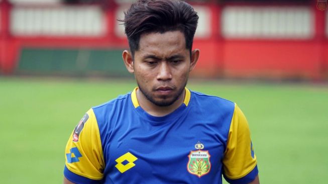 Winger Bhayangkara FC, Andik Vermansah saat melakoni latihan bersama tim di di Stadion PTIK, Jakarta, Selasa (4/2/2020). [Dok. Bhayangkara FC]