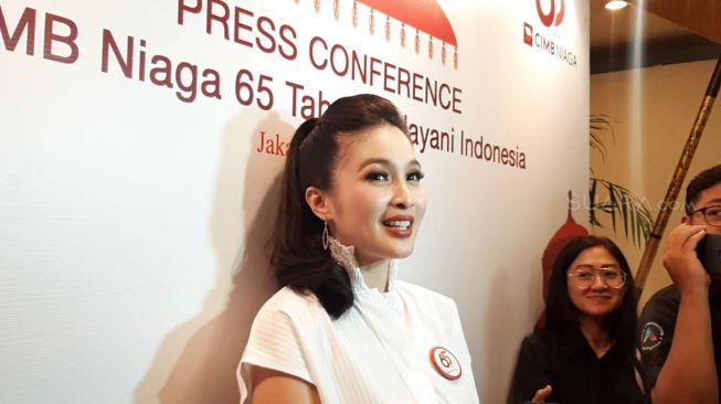 5 Momen Sandra Dewi Pertama Kali Masak, Bingung Nyalain Kompor