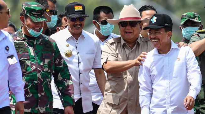 Heroik! Kisah Prabowo Selamatkan Dua Prajurit dari Kecelakaan Helikopter