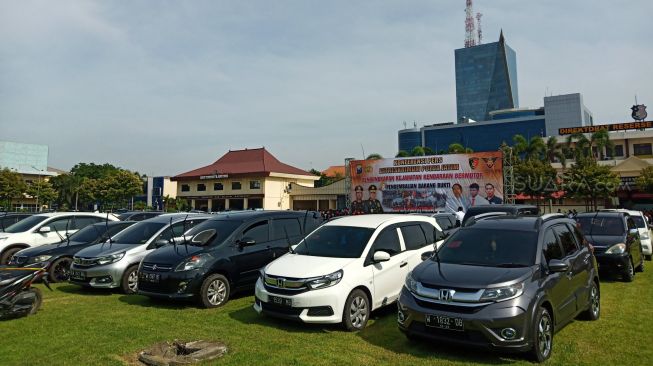 Waspada Beli Mobil di Jawa Timur, Ditipu STNK Palsu