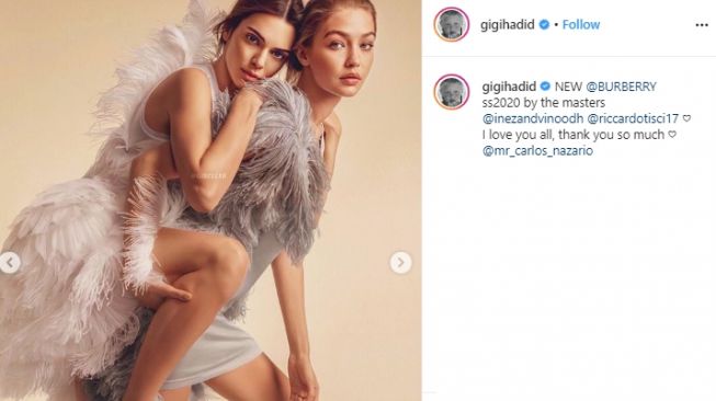 Gigi Hadid dan Kendall Jenner Jadi Wajah Kampanye Terbaru Burberry