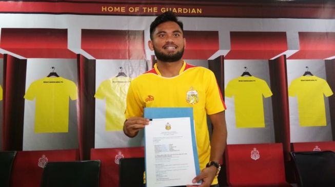Bhayangkara FC Kenalkan Saddil Ramdani Sebagai Pemain Baru, Sabtu (8/2/2020).. (Suara.com/Adie Prasetyo Nugraha).