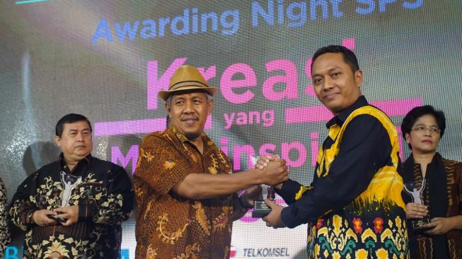 KABAR UGM Raih Gold Winner The Best of University InHouse Magazine 2020