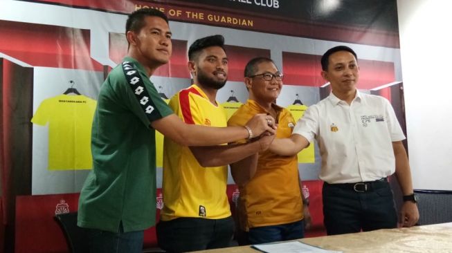 Bhayangkara FC Kenalkan Saddil Ramdani Sebagai Pemain Baru, Sabtu (8/2/2020).. (Suara.com/Adie Prasetyo Nugraha)