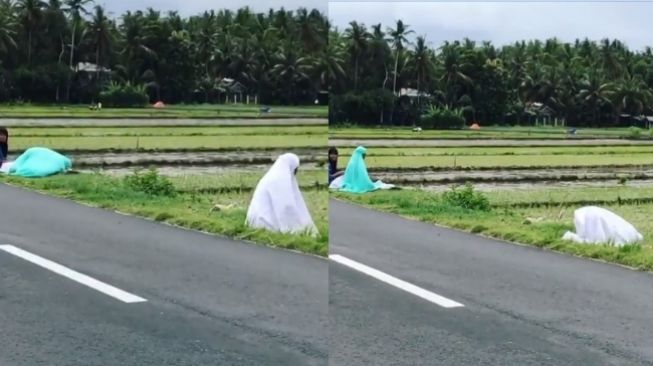 Salat di Pinggir Sawah, 2 Wanita di Kulon Progo Disanjung Warganet