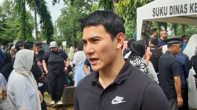 Vino G Bastian Sentil Ketum PSSI dan Presiden FIFA, Denise Chariesta Nyaris Adu Jotos