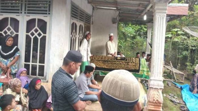 Akhirnya Jenazah Terduga Teroris Dimakamkan di Tebo