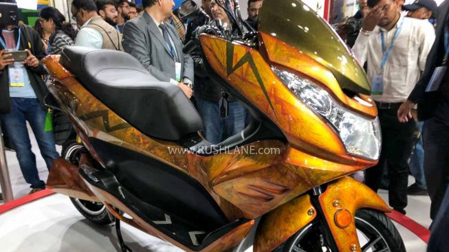 Serupa Tapi Tak Sama, Motor Kembaran Honda PCX Punya Fitur Seperti Mobil