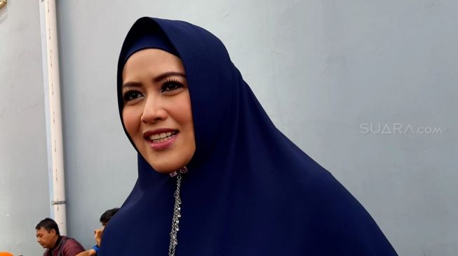 Meggy Wulandari Bandingkan Suami Barunya dengan Kiwil