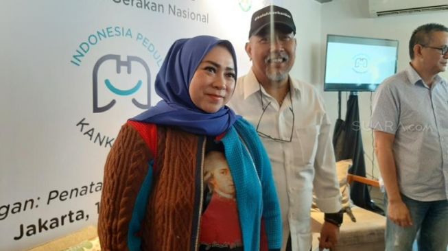 Melly Goeslaw bersama Indro Warkop [Evi Ariska/Suara.com]