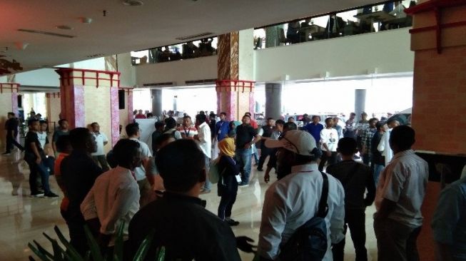 Perkara Waktu Pendaftaran, Kongres PAN di Hotel Claro Kendari Ricuh