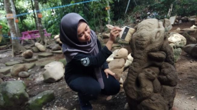 Batu Misterius Ditemukan di Tasikmalaya, Bentuknya Seperti Manusia Kerdil