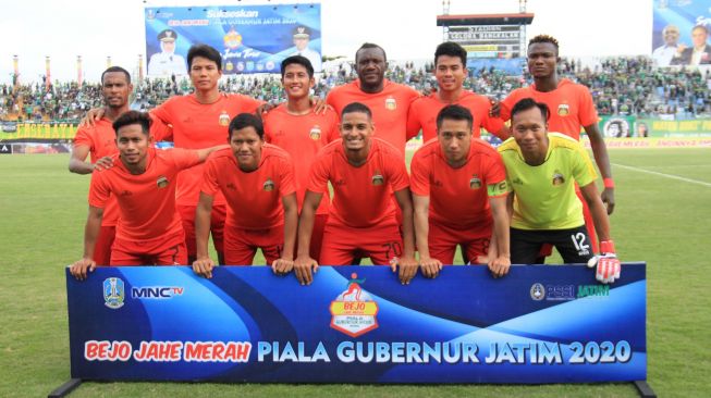 Skuat Bhayangkara FC guna menghadapi Persebaya Surabaya di Piala Gubernur Jatim 2020 di di Stadion Gelora Bangkalan, Madura, Rabu (12/2/2020). (Foto: dok Media Bhayangkara FC) 
