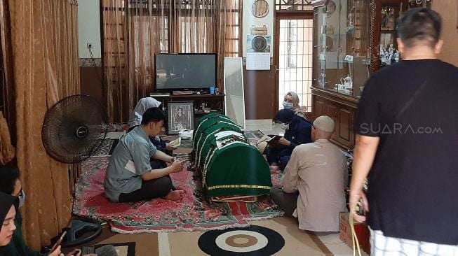 Rumah duka ibunda Anisa Bahar. [Evi Ariska/Suara.com]