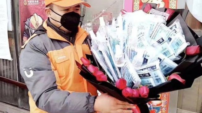 Viral Buket Isi Masker untuk Hadiah Valentine, Takut Kena Corona Covid-19?