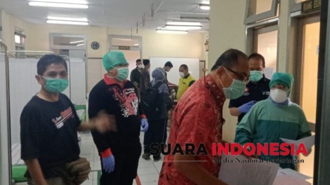 Antisipasi Corona, Empat Mahasiswa Bondowoso Diperiksa Petugas Kesehatan