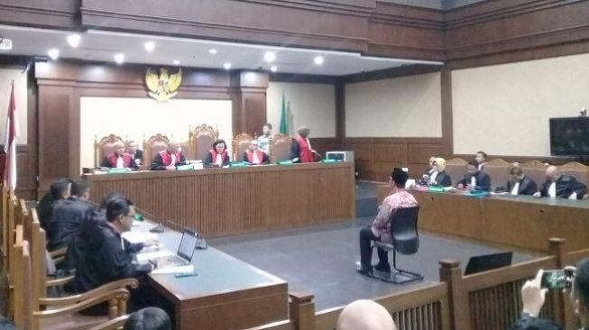 Mantan Menpora Imam Nahrawi Didakwa Terima Suap Rp 11,5 M