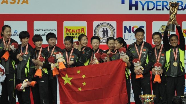 Tim putri China saat menjuarai turnamen Badminton Asia Team Championships 2016 di India. Pada BATC 2020 di Filipina, tim putri China batal ikut serta lantaran dampak wabah virus Corona di negara mereka. [AFP/Noah Seelam]