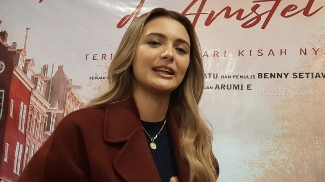 Amanda Rawles Berat Jalani LDR